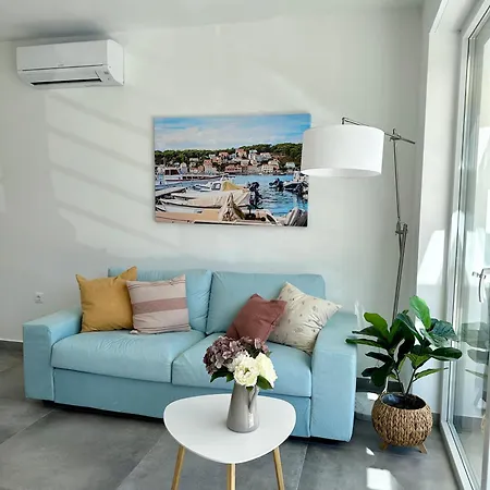 Blue Bay Apartment *
