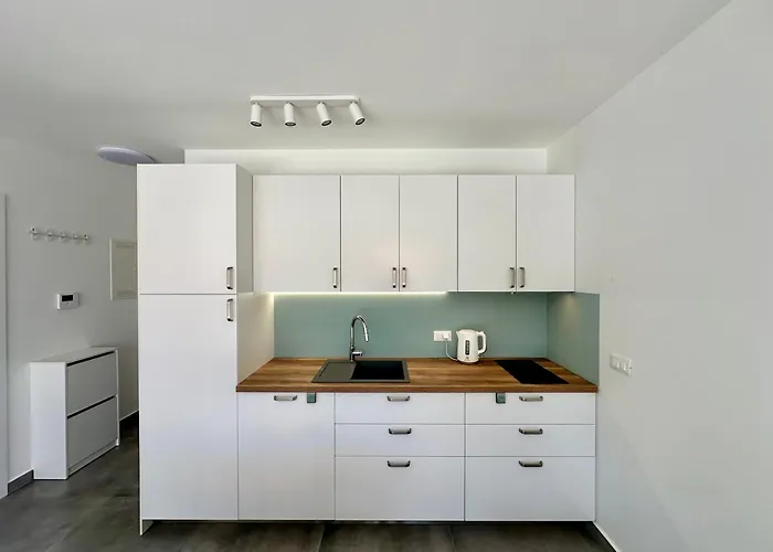 Blue Bay * نيغيزيني